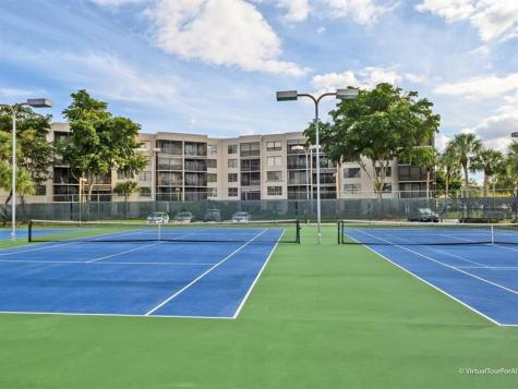 900 Colony Point Circle Pembroke Pines FL 33026