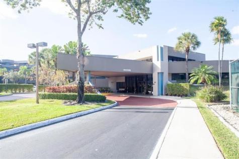 900 Colony Point Circle Pembroke Pines FL 33026