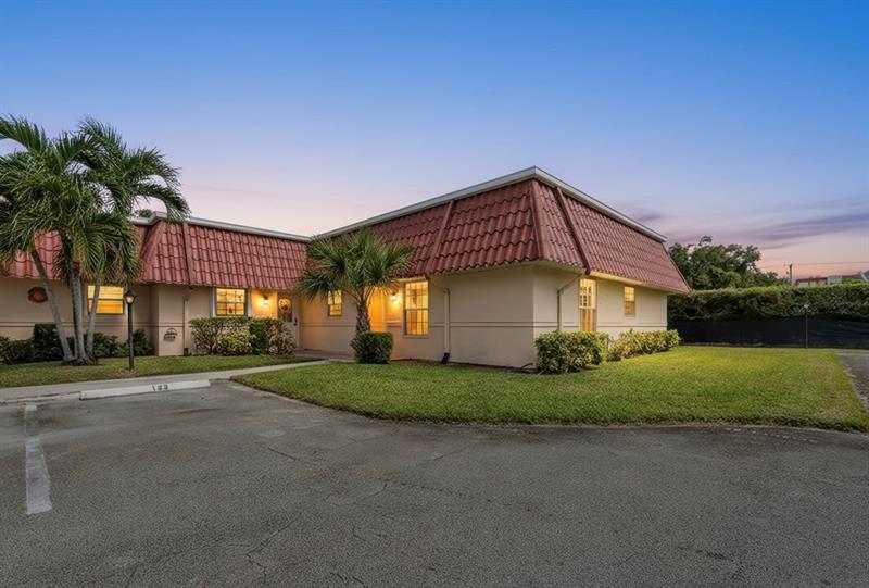 123 Amherst Lane Lake Worth FL 33467