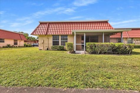 123 Amherst Lane Lake Worth FL 33467