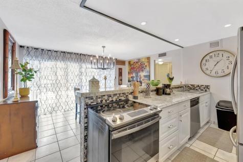 5336 NE 6th Avenue Oakland Park FL 33334