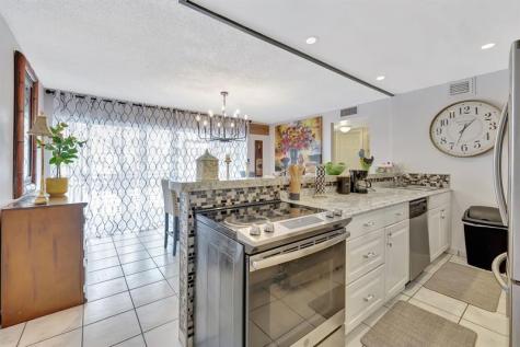 5336 NE 6th Avenue Oakland Park FL 33334