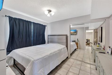 5336 NE 6th Avenue Oakland Park FL 33334