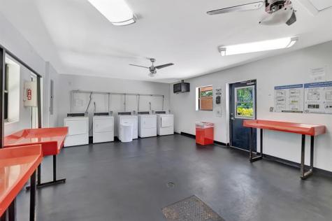 5336 NE 6th Avenue Oakland Park FL 33334