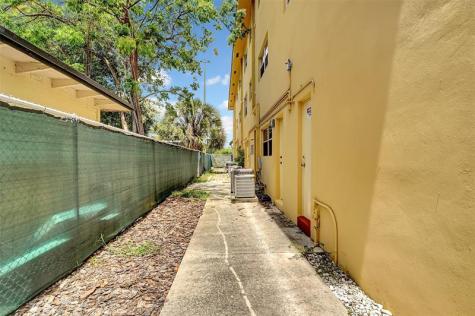 744 NE 14th Avenue Fort Lauderdale FL 33304