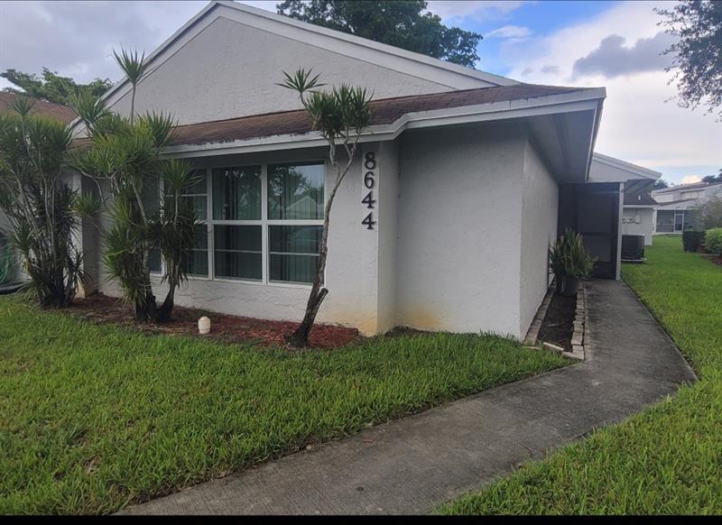 8644 Bridle Path Court Davie FL 33328