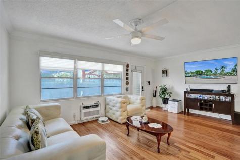 342 Brighton Boca Raton FL 33434