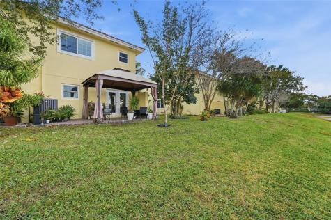 1174 Imperial Lake Road West Palm Beach FL 33413