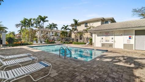 6989 Pines Circle Coconut Creek FL 33073