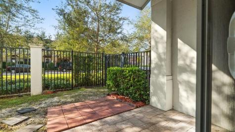 6989 Pines Circle Coconut Creek FL 33073