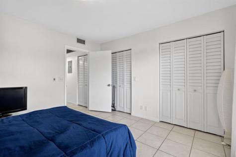 1251 SW 134th Way Pembroke Pines FL 33027
