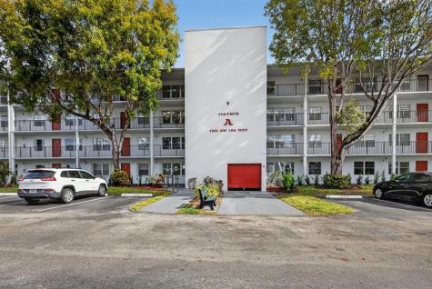 1251 SW 134th Way Pembroke Pines FL 33027