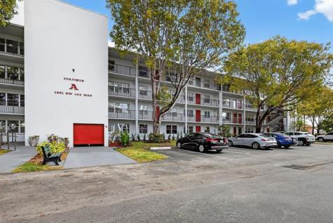 1251 SW 134th Way Pembroke Pines FL 33027