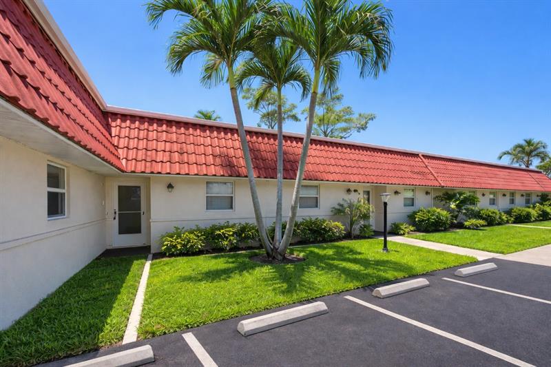 127 Amherst Lane Lake Worth FL 33467