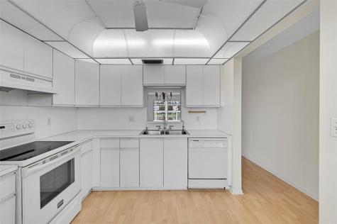 1804 Eleuthera Point Coconut Creek FL 33066