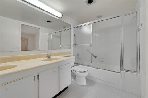 1804 Eleuthera Point Coconut Creek FL 33066