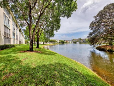 1804 Eleuthera Point Coconut Creek FL 33066