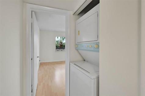 1804 Eleuthera Point Coconut Creek FL 33066