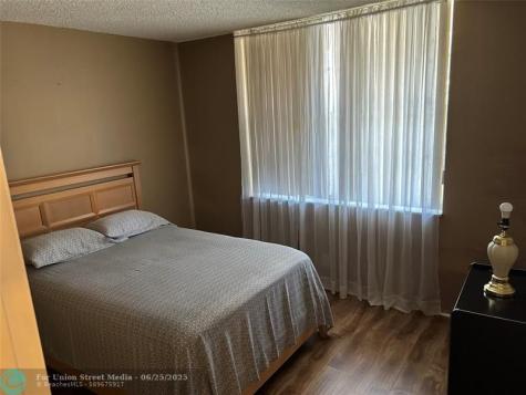 2601 NW 48th Terrace Lauderdale Lakes FL 33313