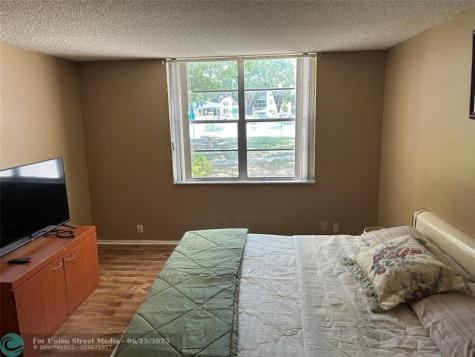 2601 NW 48th Terrace Lauderdale Lakes FL 33313