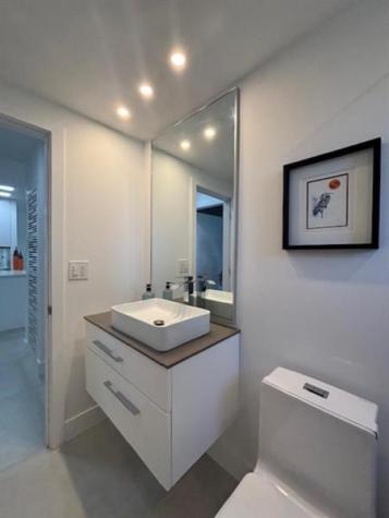 604 NE 2nd Street Dania Beach FL 33004