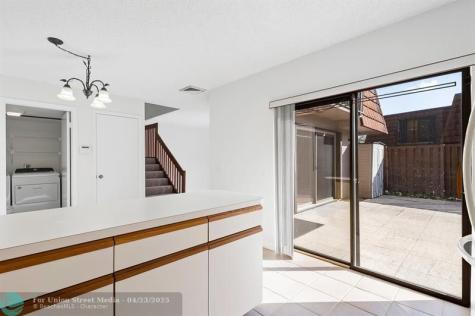 4093 Forest Hill Drive Cooper City FL 33026