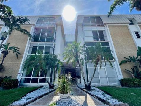 3040 NE 16th Avenue Oakland Park FL 33334