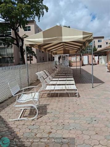 2861 Somerset Drive Lauderdale Lakes FL 33311