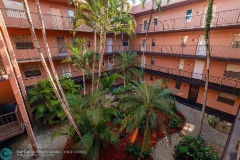 2861 Somerset Drive Lauderdale Lakes FL 33311