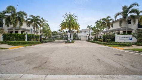 6993 Pines Circle Coconut Creek FL 33073