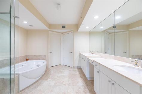 20201 E Country Club Drive Aventura FL 33180