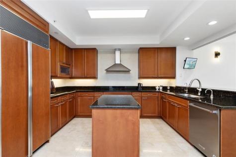 20201 E Country Club Drive Aventura FL 33180