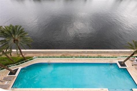 20201 E Country Club Drive Aventura FL 33180
