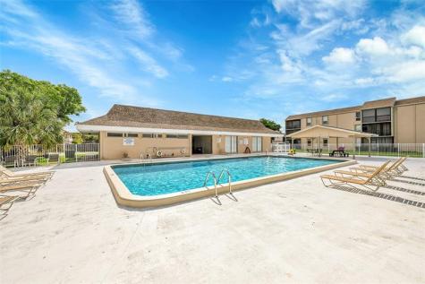 7173 Orange Drive Davie FL 33314