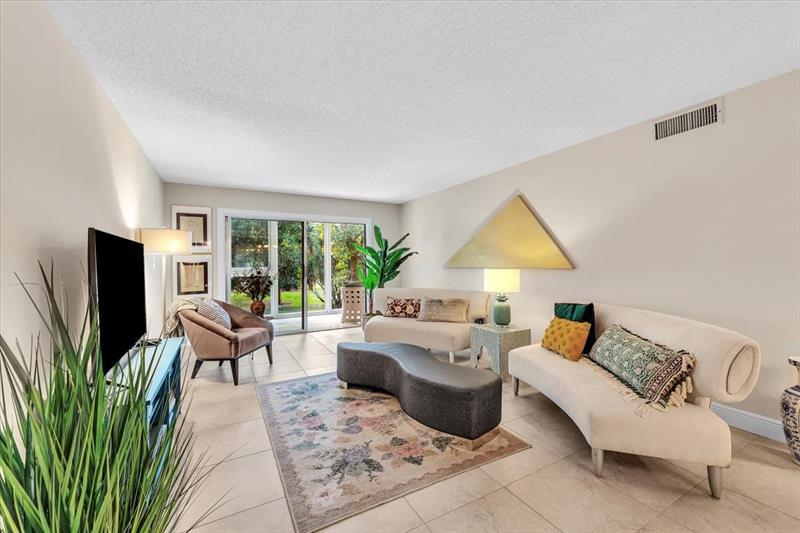 2102 Lucaya Bend Coconut Creek FL 33066