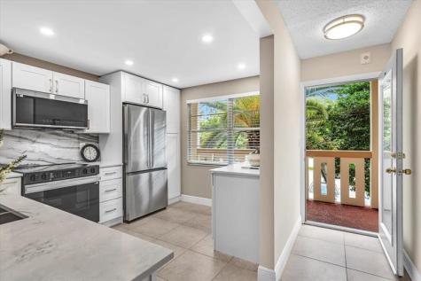 2102 Lucaya Bend Coconut Creek FL 33066