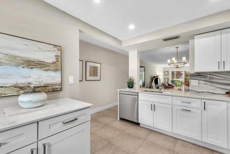 2102 Lucaya Bend Coconut Creek FL 33066