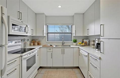 9861 Sunrise Lakes Boulevard Sunrise FL 33322