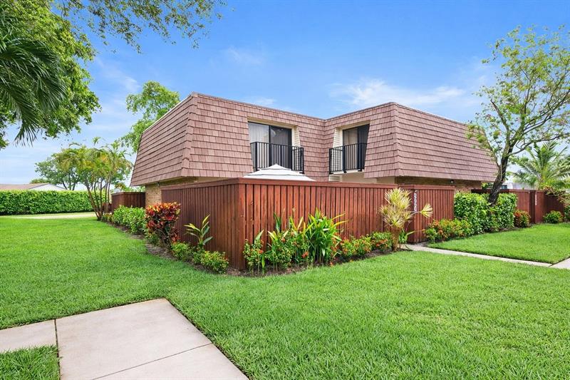 2544 SW 15th Street Deerfield Beach FL 33442