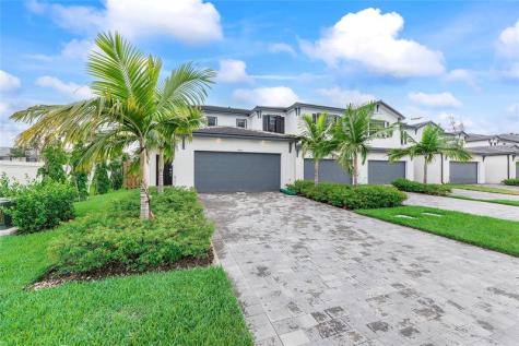 4973 Oakmont Drive Dania Beach FL 33312