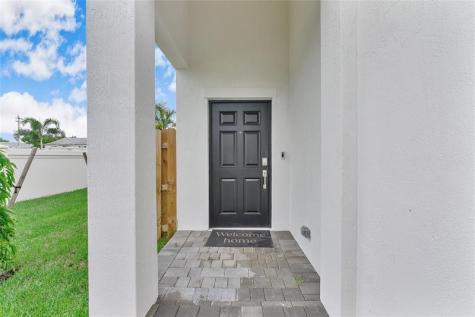 4973 Oakmont Drive Dania Beach FL 33312