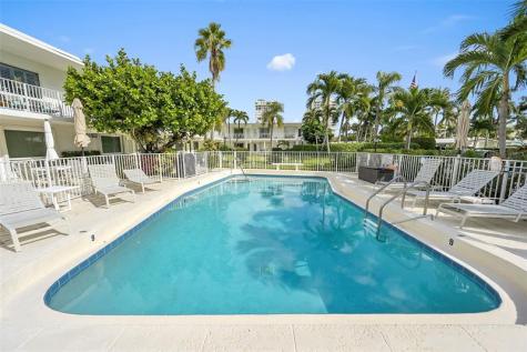 3215 SE 10th Street Pompano Beach FL 33062