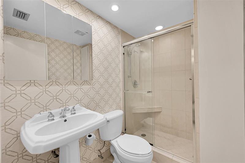 3215 SE 10th Street Pompano Beach FL 33062