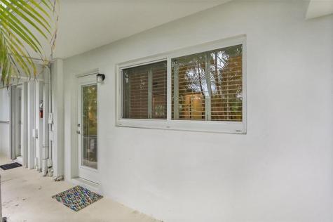 3215 SE 10th Street Pompano Beach FL 33062