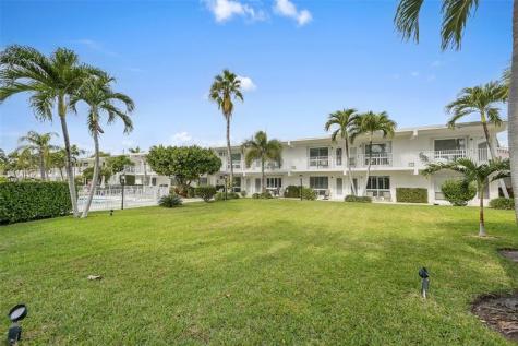 3215 SE 10th Street Pompano Beach FL 33062