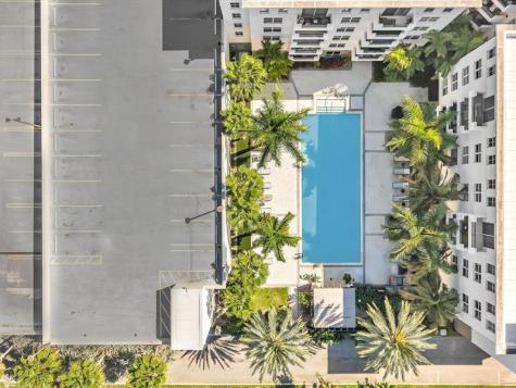 2421 NE 65th Street Fort Lauderdale FL 33308