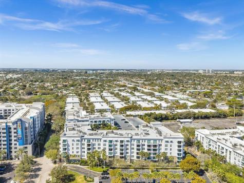 2421 NE 65th Street Fort Lauderdale FL 33308