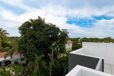 700 NE 14th Avenue Fort Lauderdale FL 33304