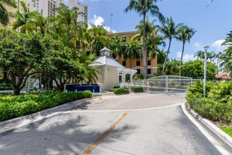 3340 NE 190th Street Aventura FL 33180