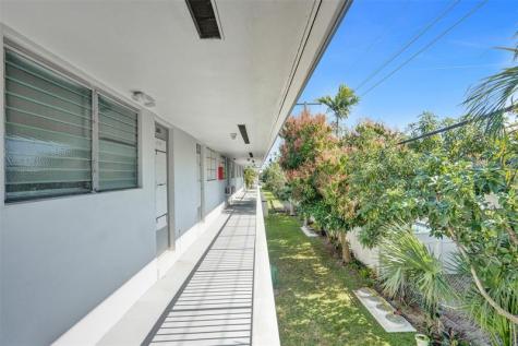 2000 NE 51st Court Fort Lauderdale FL 33308